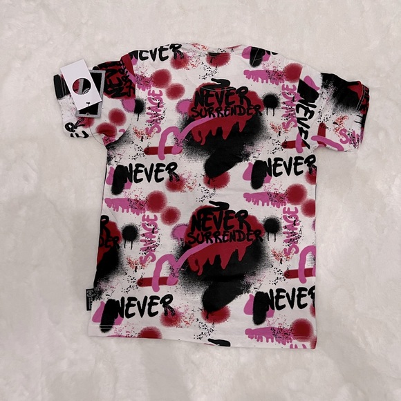 NWT - Never worn Boys’ Never Surrender multi-colored        t-shirt - Picture 2 of 3